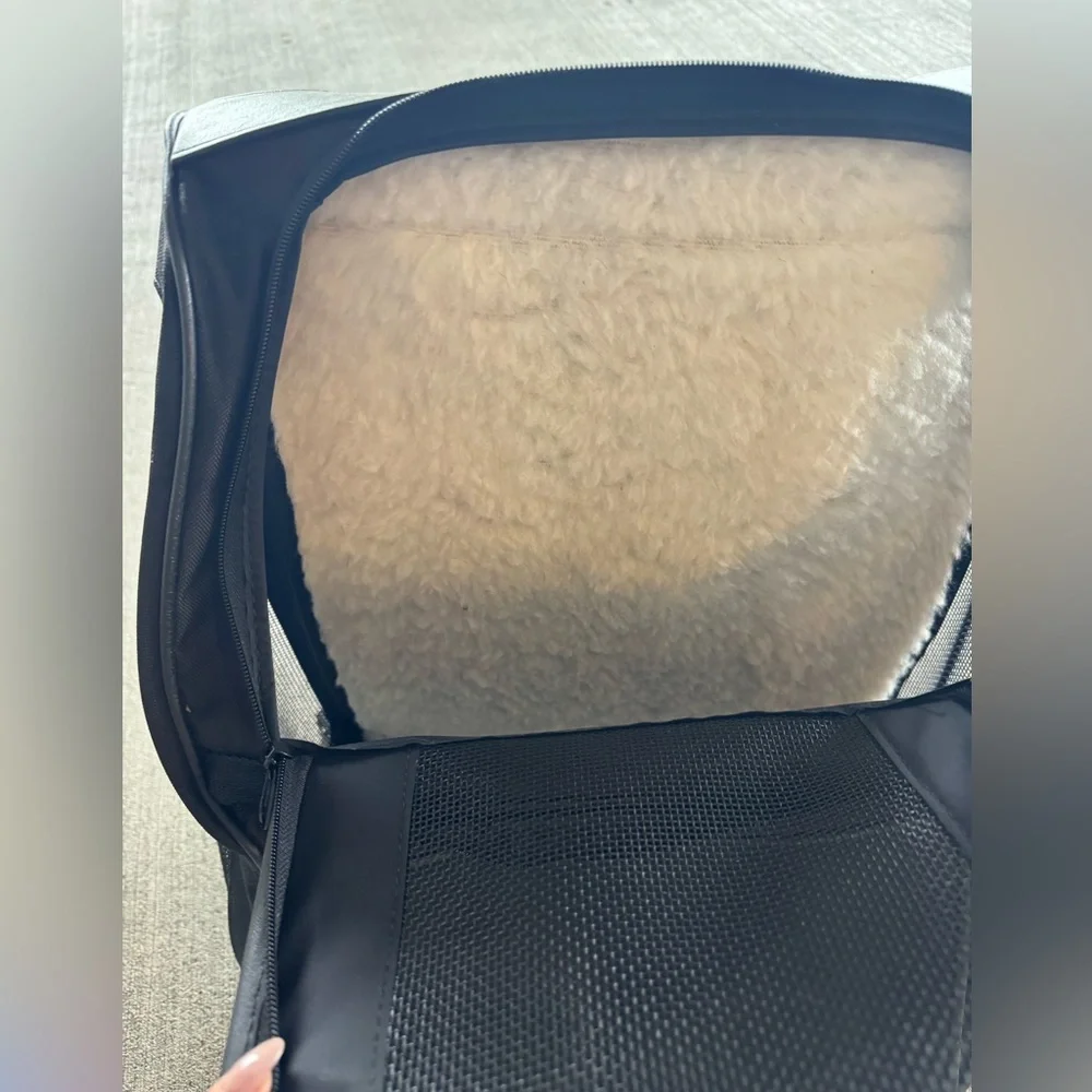 dog carrier